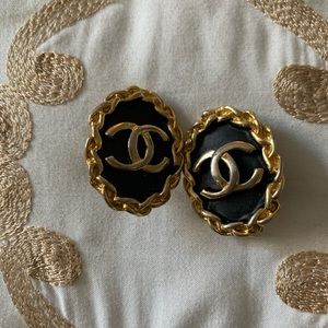 Vintage Chanel clip on earrings